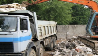 Вывоз строительного мусора с участка в чернушке недорого от 1590 руб. | 2Землекопа-Чрш